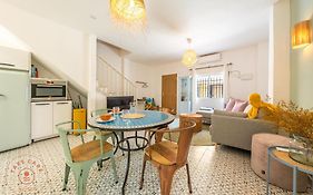 Colourful Fisher House Pulpito In El Palo! - Tcm